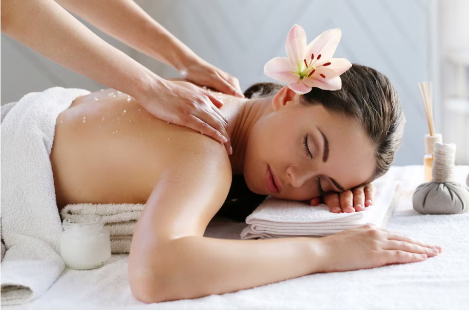 Aromatherapy vs. Deep Tissue Massage in Andheri: Which Is Right for You?