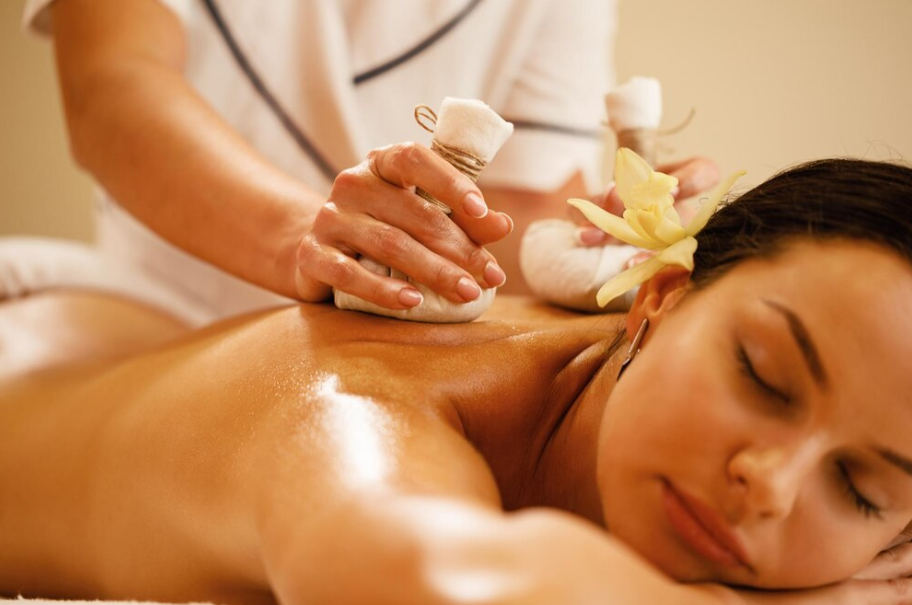 Exploring Different Ayurvedic Oils for Body Massage and Their Healing Properties