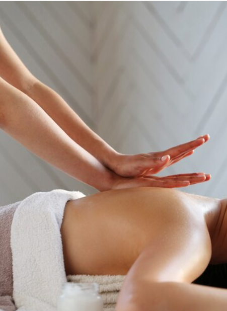 Aromatherapy vs. Deep Tissue Massage in Andheri